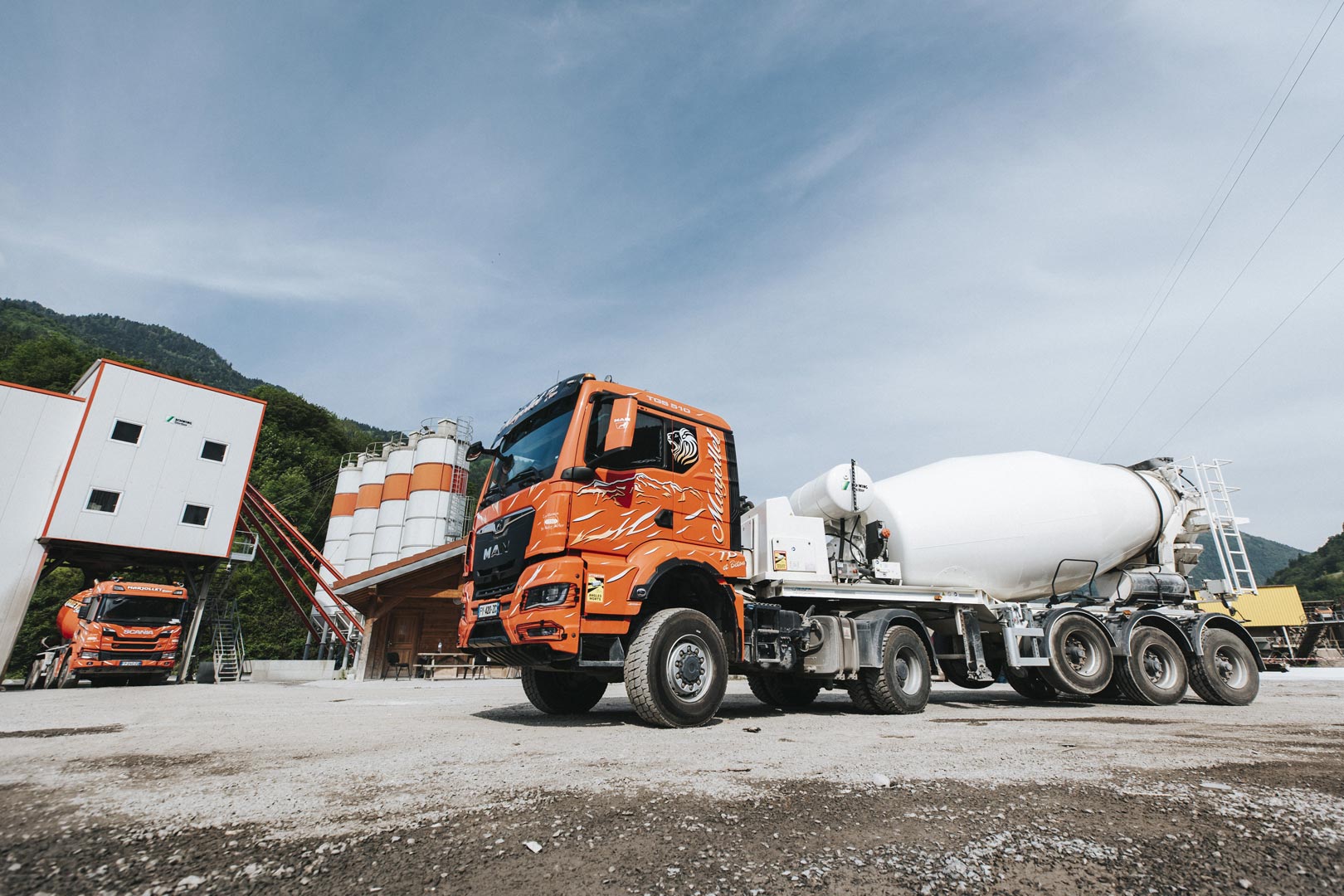 Camion toupie pour transport du béton en haute-Savoie